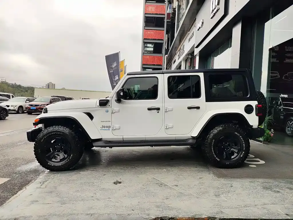 Jeep Wrangler PHEV 2022 из CN, фото 4