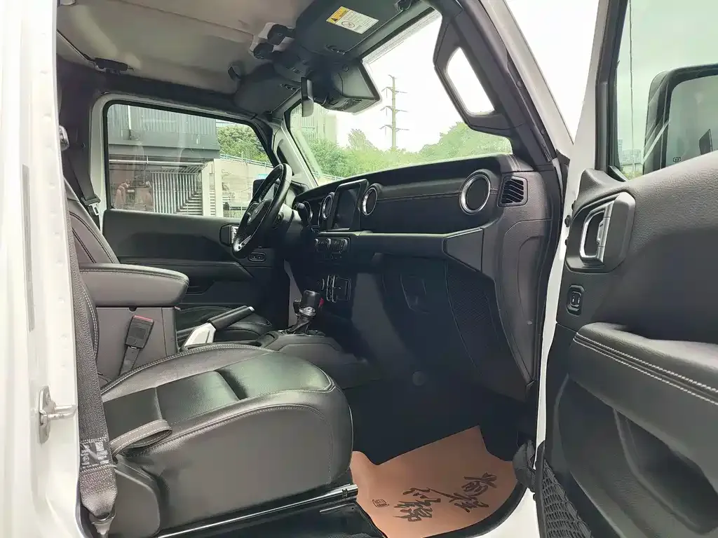 Jeep Wrangler PHEV 2022 из CN, фото 7