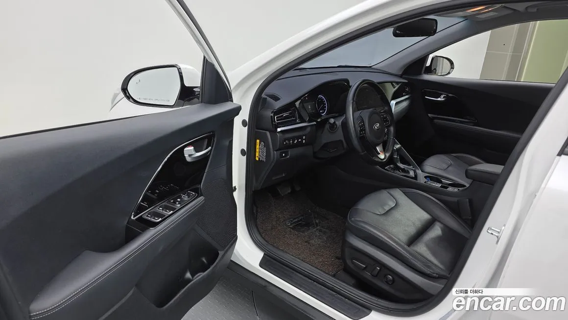 Kia Niro 2021 из KR, фото 10