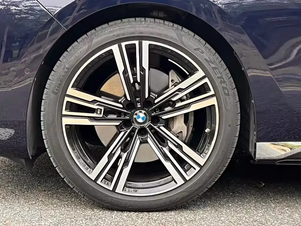 BMW 7 Series 2024 из CN, фото 7