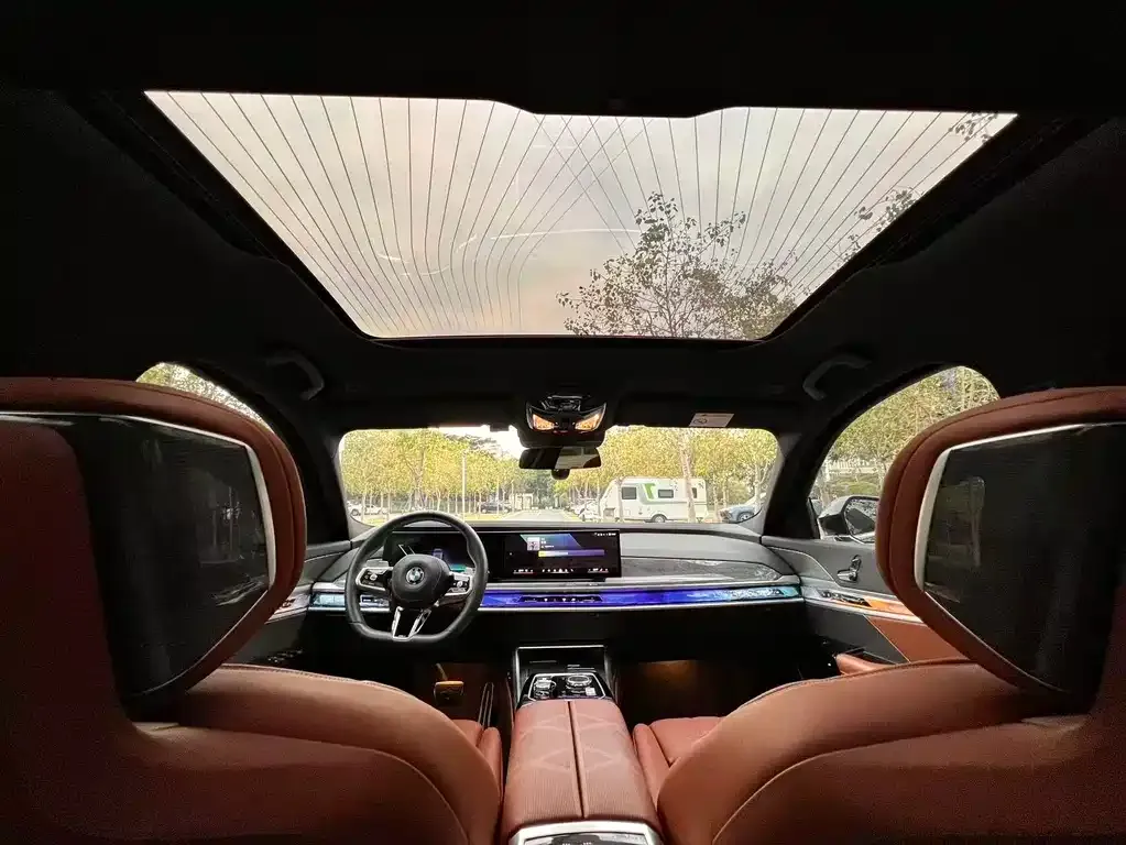 BMW 7 Series 2024 из CN, фото 9