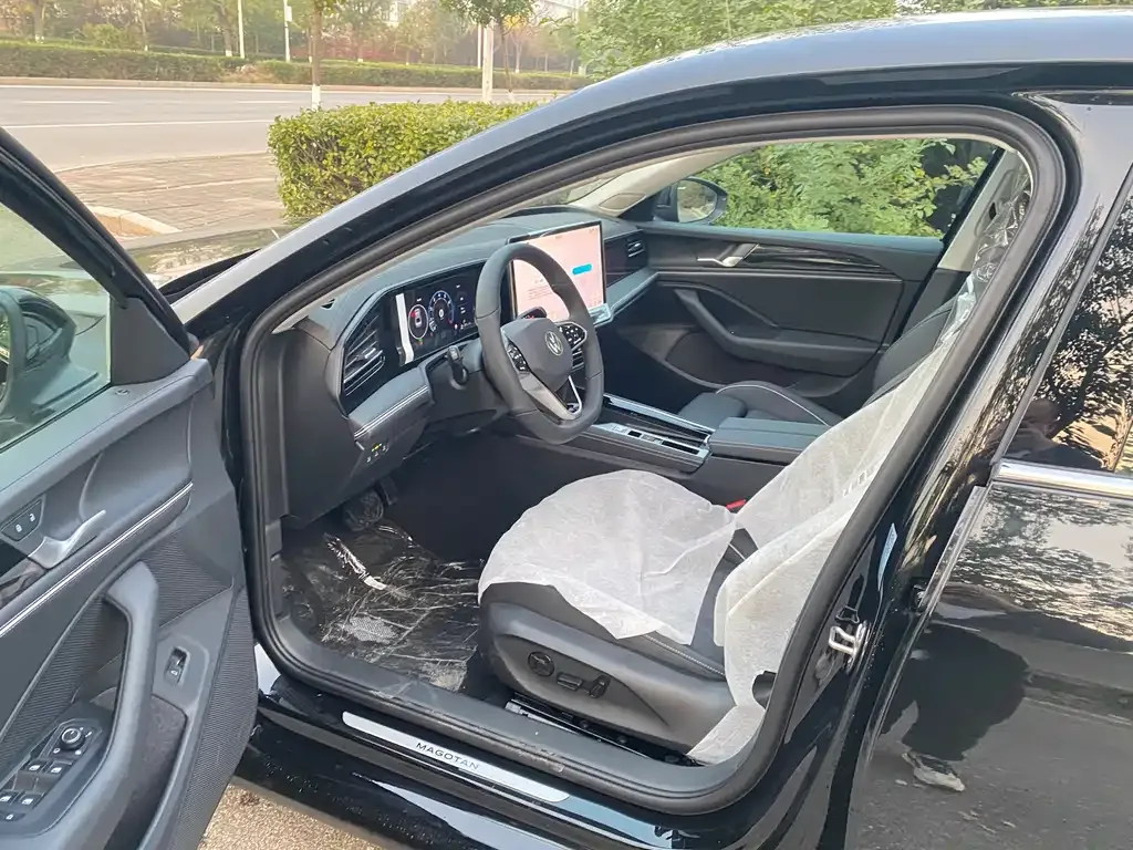 Volkswagen Magotan 2025 из CN, фото 4