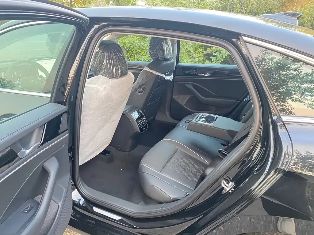 Volkswagen Magotan 2025 из CN, фото 5