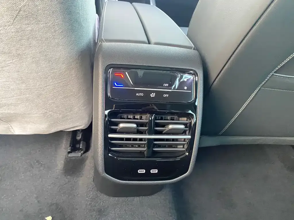 Volkswagen Magotan 2025 из CN, фото 9