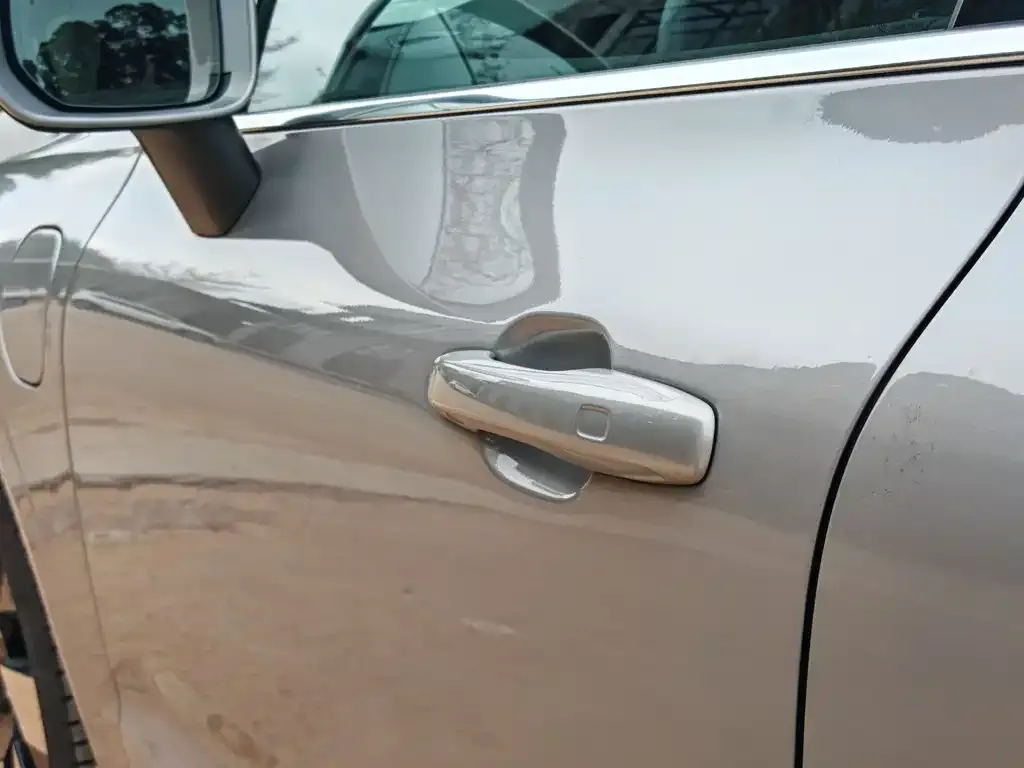 Volvo XC60 PHEV 2023 из CN, фото 6