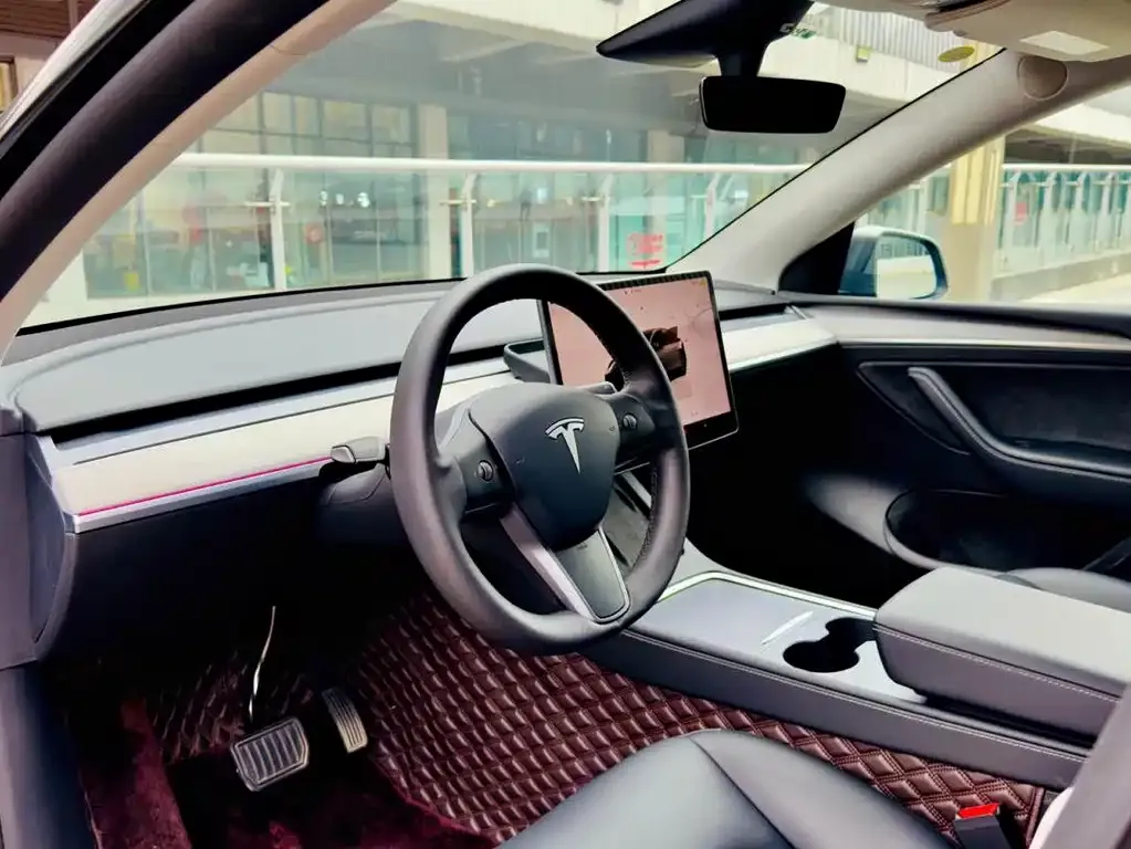 Tesla Model Y 2023 из CN, фото 10