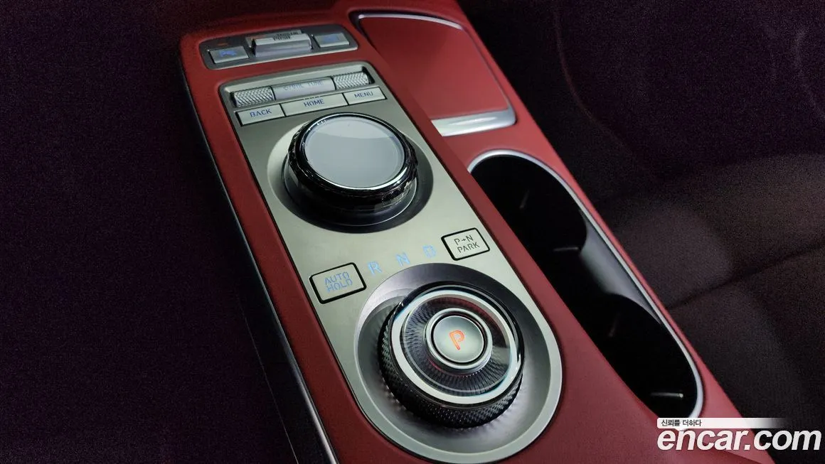 Genesis GV70 — фото 9