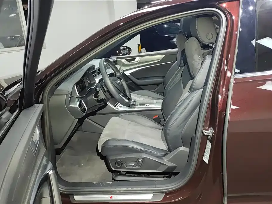 Audi A6L 2023 из CN, фото 9