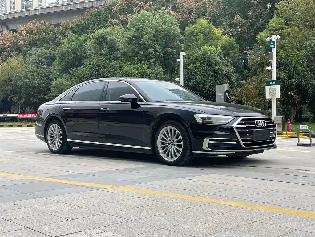 Audi A8 2021 из CN, фото 5