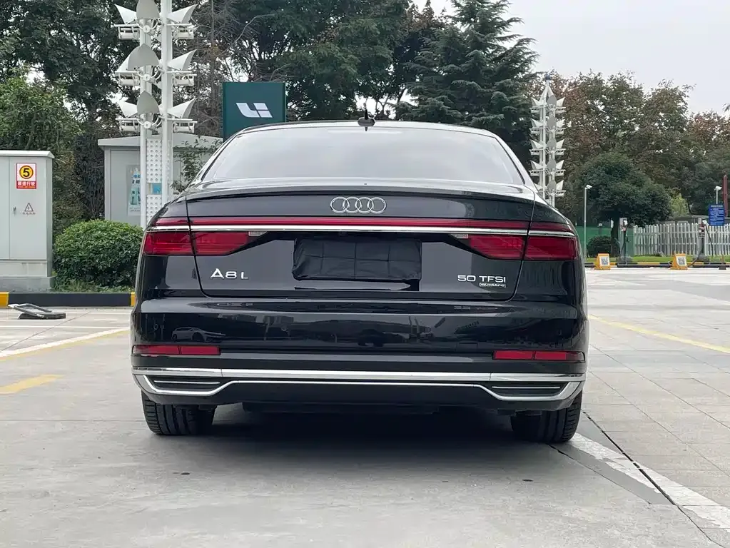 Audi A8 2021 из CN, фото 7