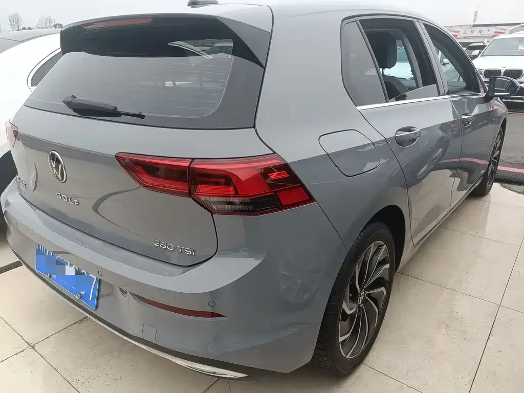 Volkswagen Golf 2024 из CN, фото 4