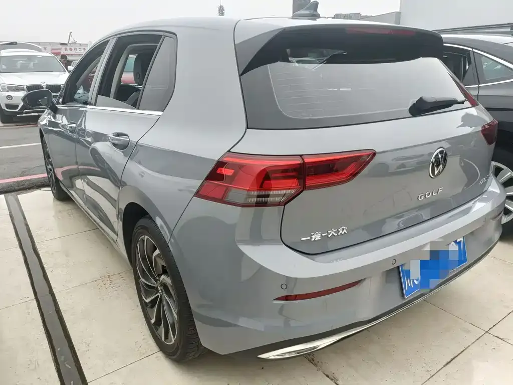 Volkswagen Golf 2024 из CN, фото 6
