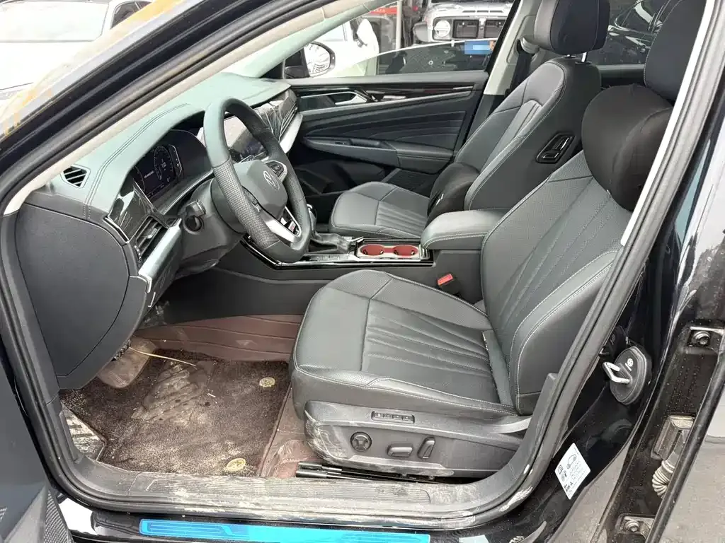 Volkswagen Passat 2025 из CN, фото 4