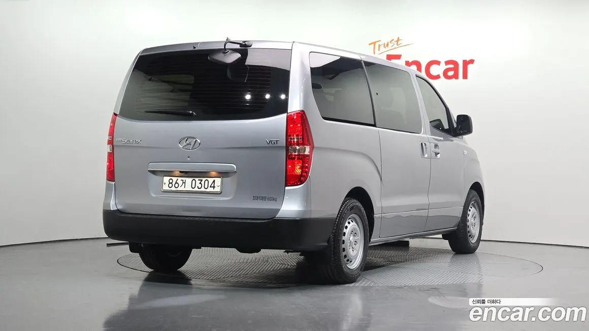 Hyundai Starex — фото 2