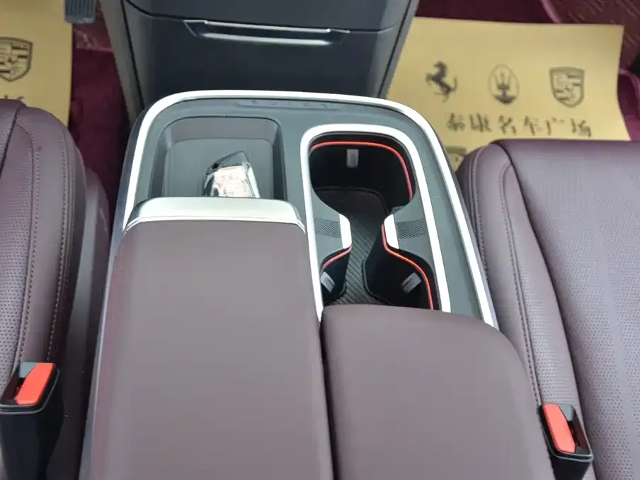Buick Century 2024 из CN, фото 10