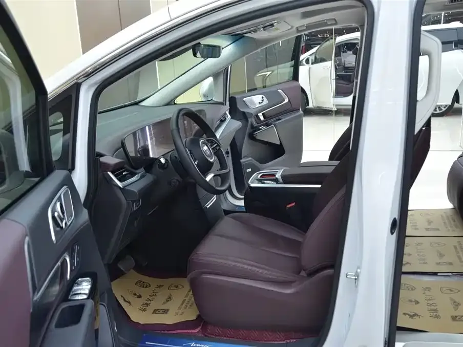 Buick Century 2024 из CN, фото 4