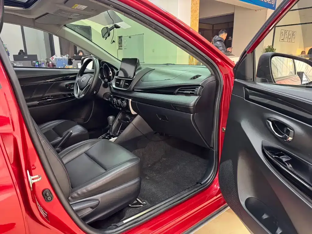 Toyota Yaris L 2021 из CN, фото 10