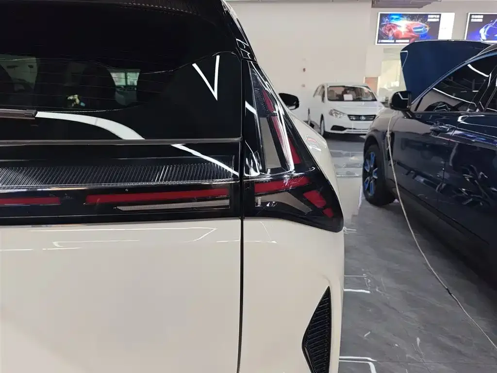 Geely Boyue 2023 из CN, фото 8