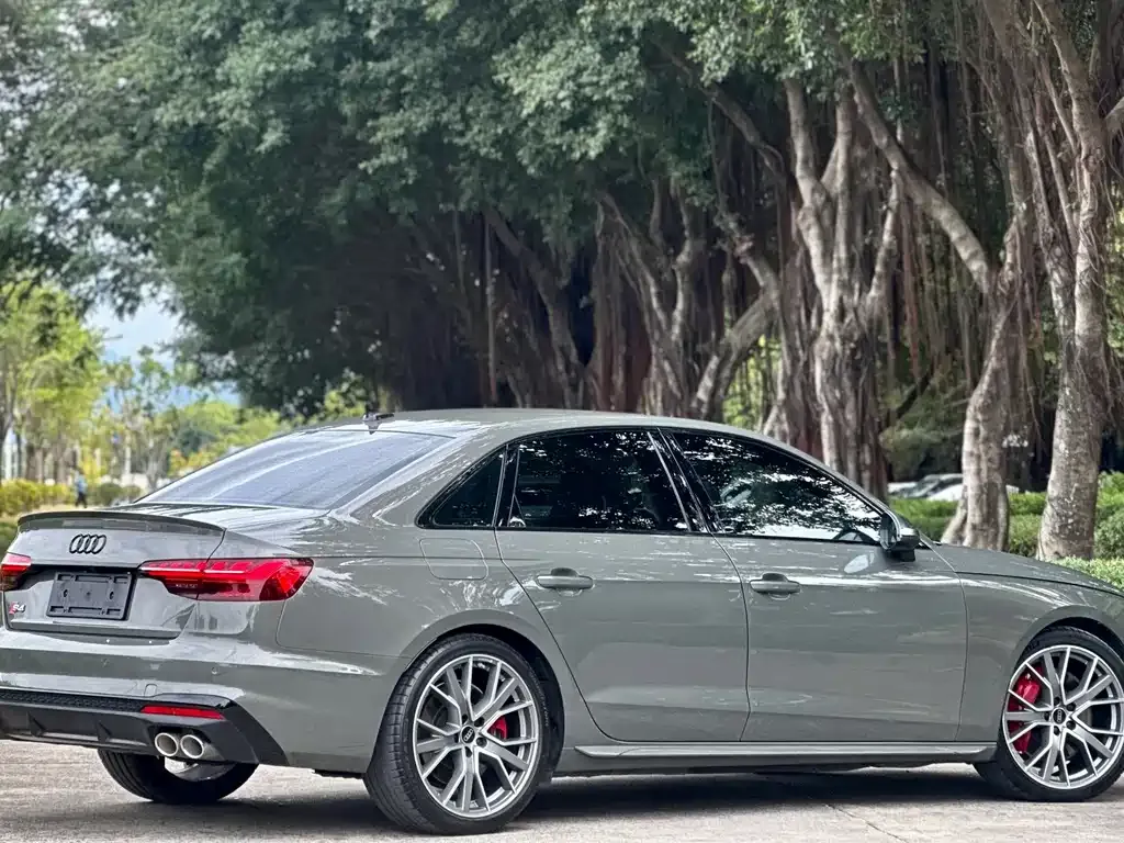 Audi S4 — фото 3