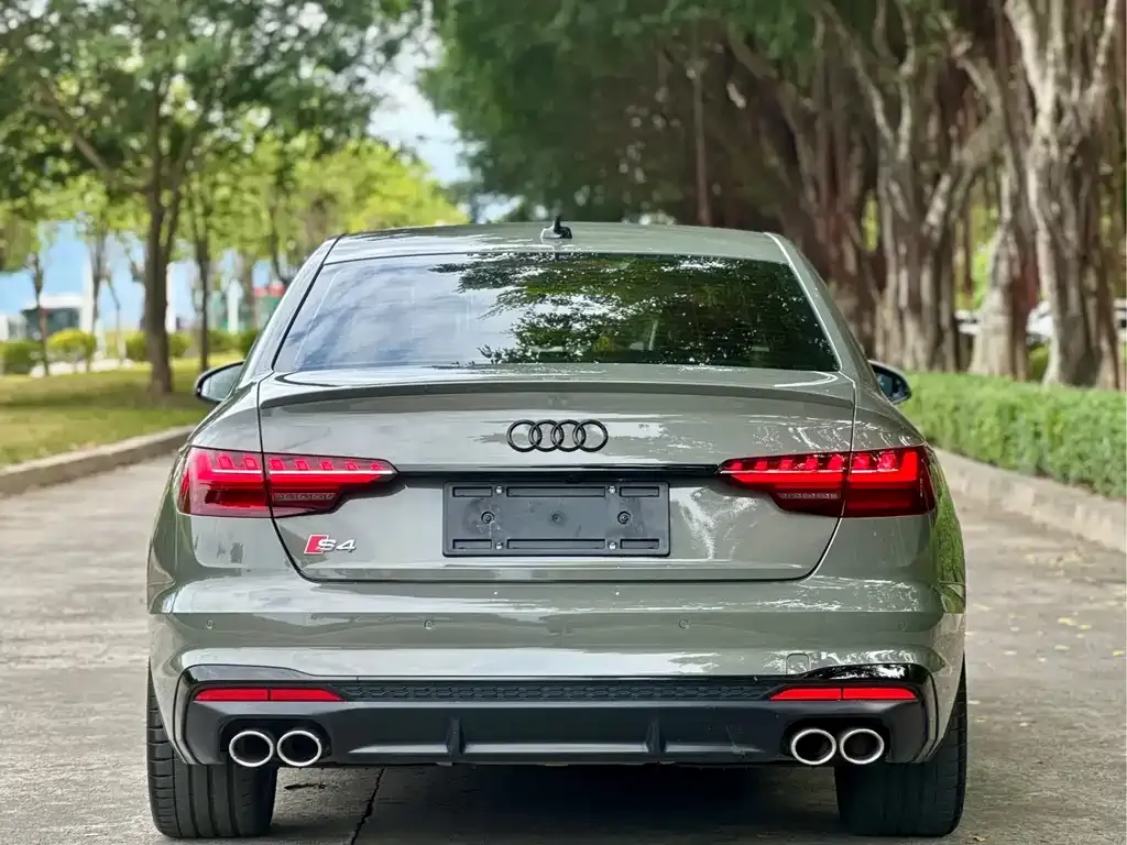 Audi S4 — фото 4