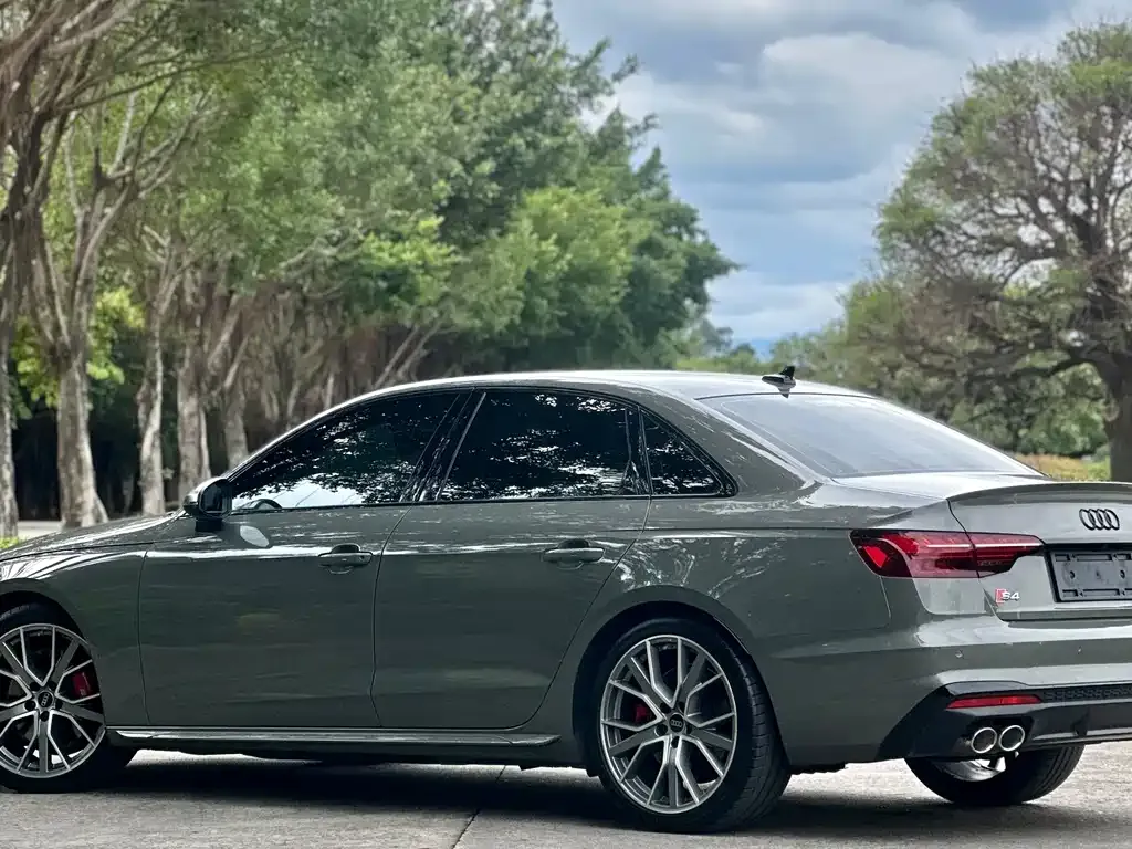Audi S4 — фото 5