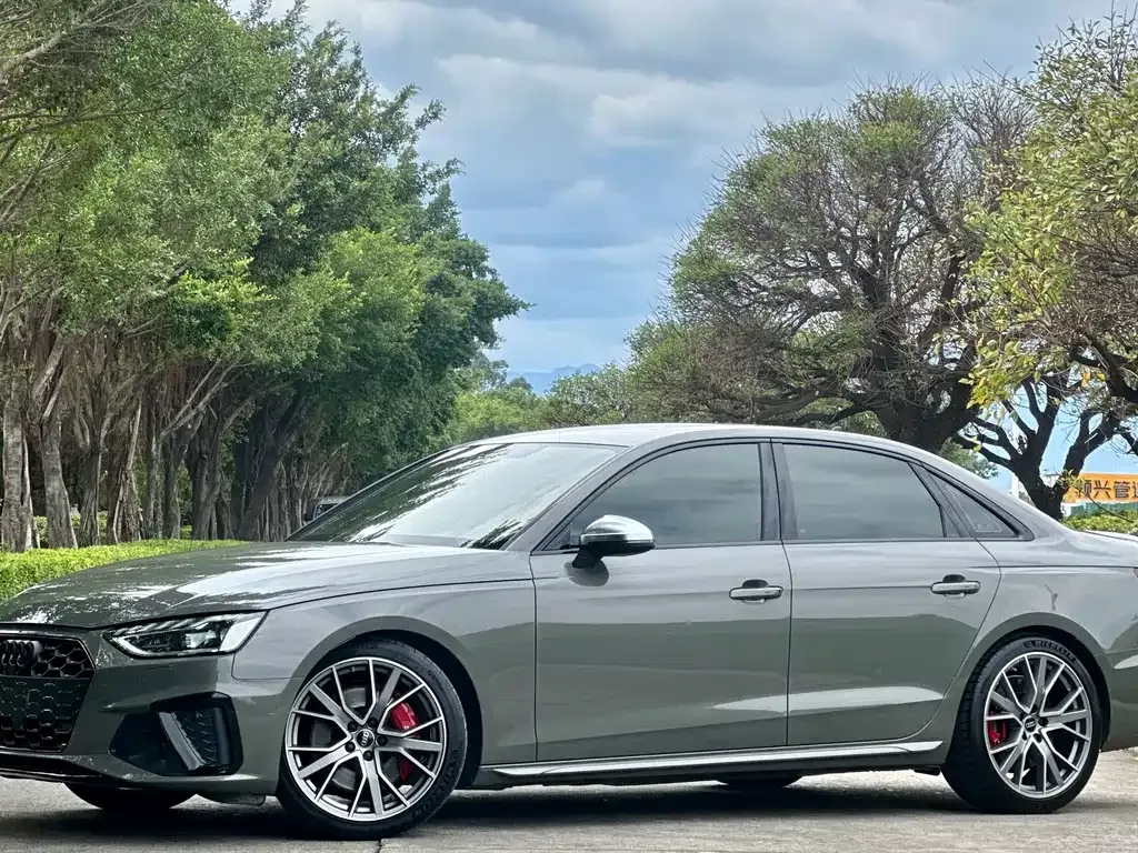 Audi S4 — фото 8