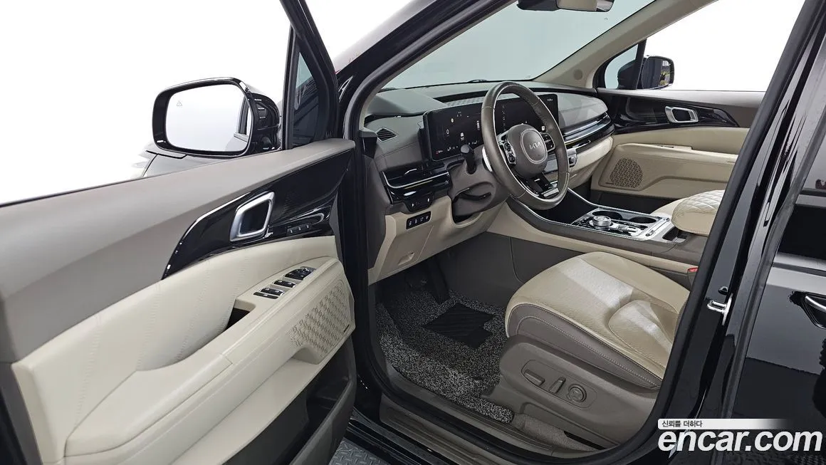 Kia Carnival — фото 10