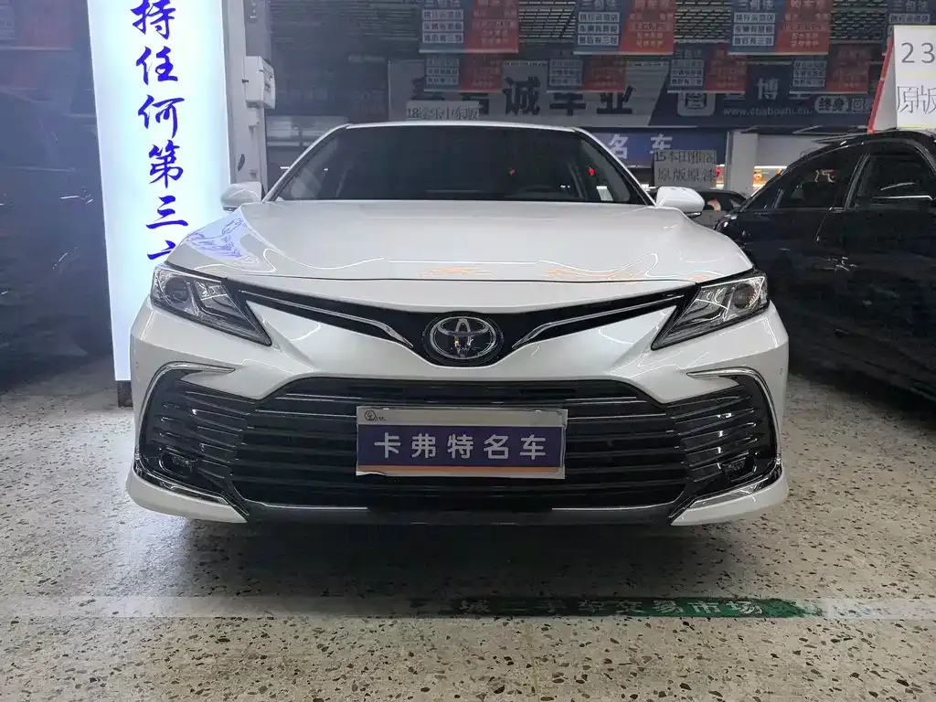 Toyota Camry 2022 из CN, фото 2