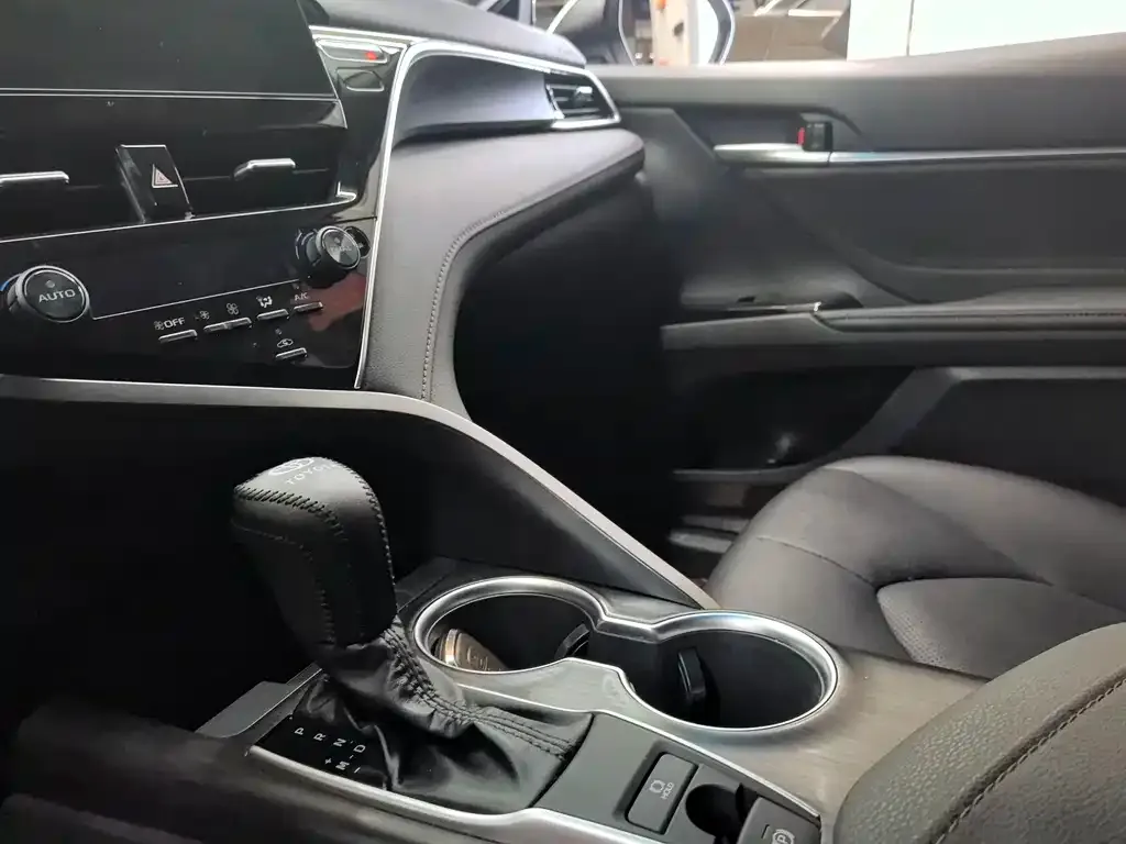 Toyota Camry 2022 из CN, фото 5