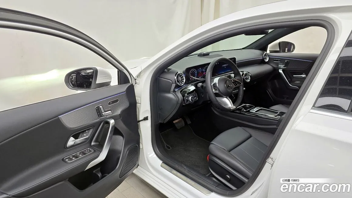 Mercedes-Benz A-Class — фото 10