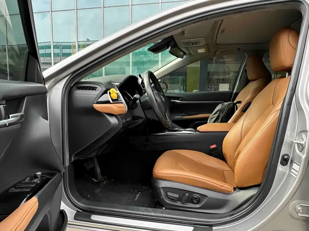 Toyota Camry 2021 из CN, фото 3