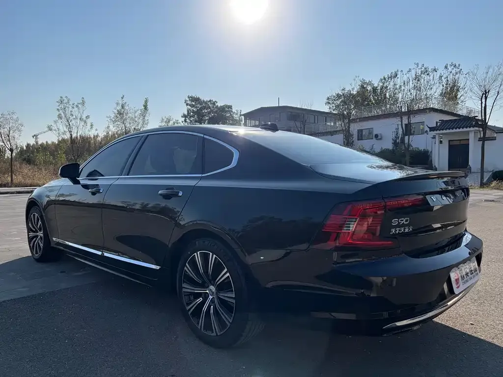 Volvo S90 2022 из CN, фото 6
