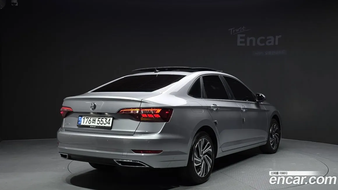 Volkswagen Jetta 2021 из KR, фото 2