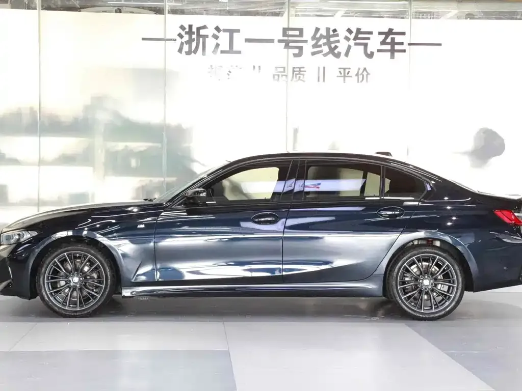 BMW 3 Series 2023 из CN, фото 8
