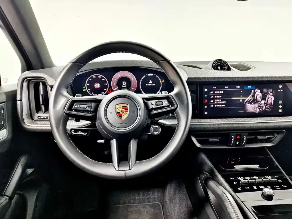 Porsche Cayenne Hybrid 2025 из CN, фото 10