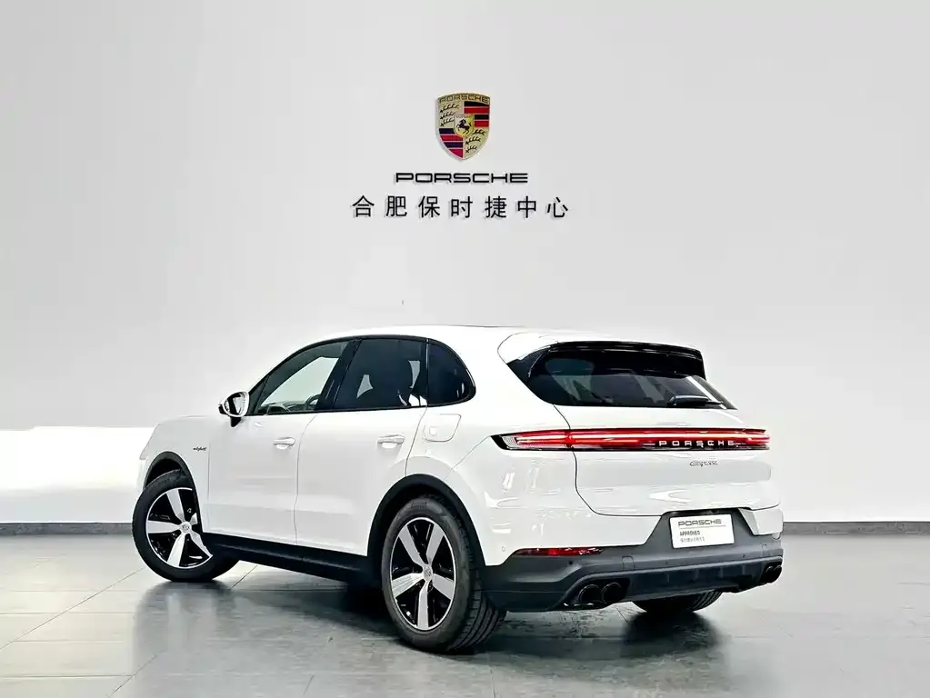 Porsche Cayenne Hybrid 2025 из CN, фото 4