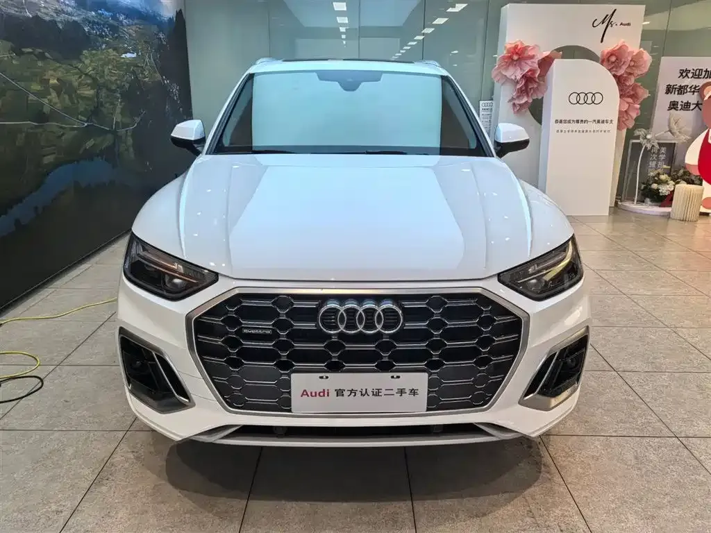 Audi Q5L 2022 из CN, фото 2