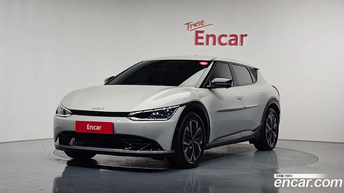 Kia EV6 — фото 1