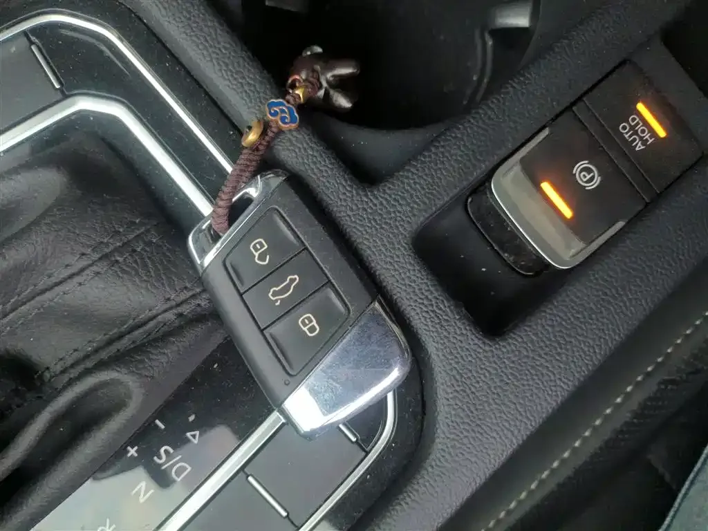 Volkswagen CC 2022 из CN, фото 9