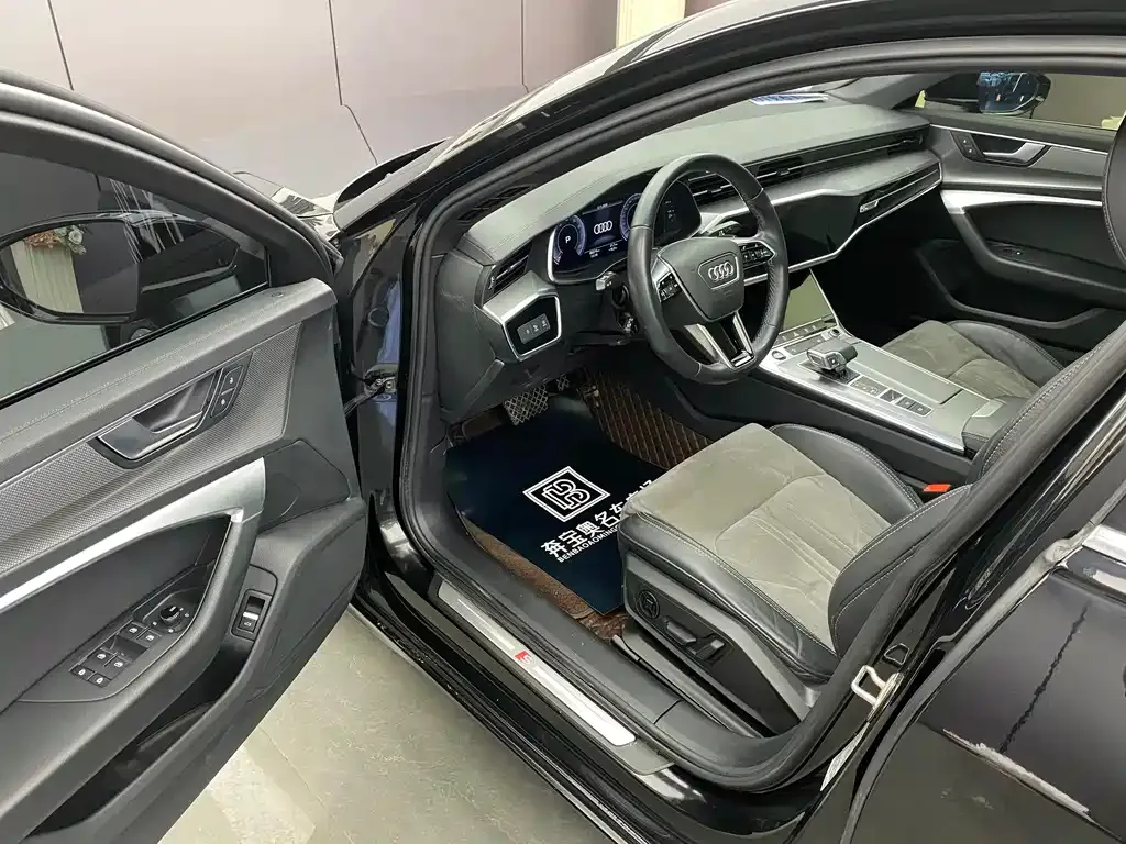 Audi A6L 2022 из CN, фото 6