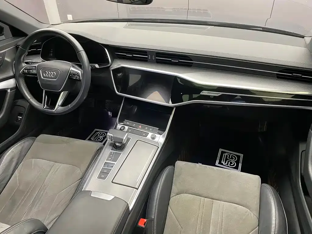 Audi A6L 2022 из CN, фото 9