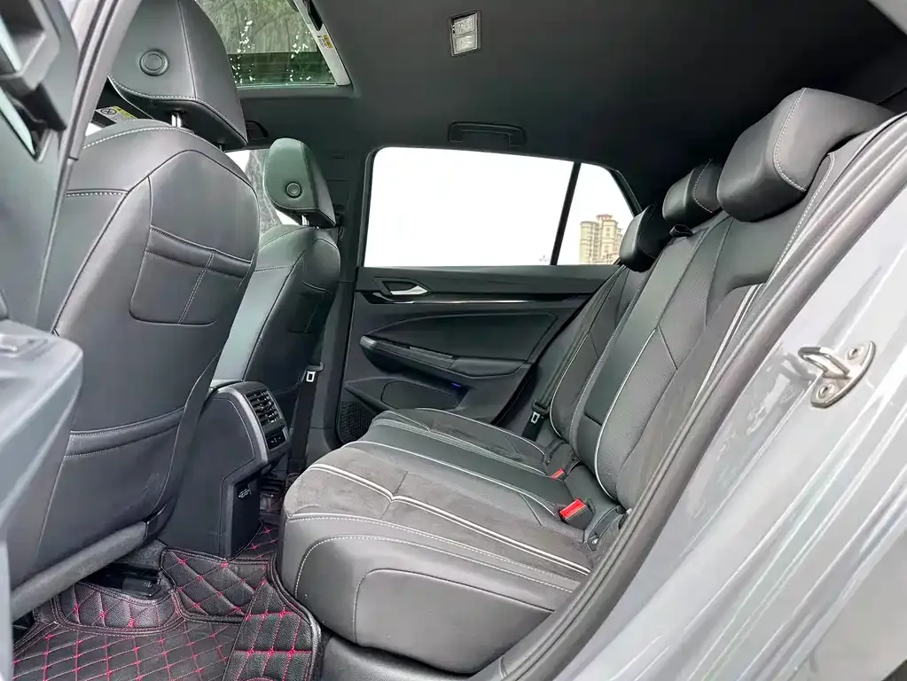 Volkswagen Golf 2021 из CN, фото 6