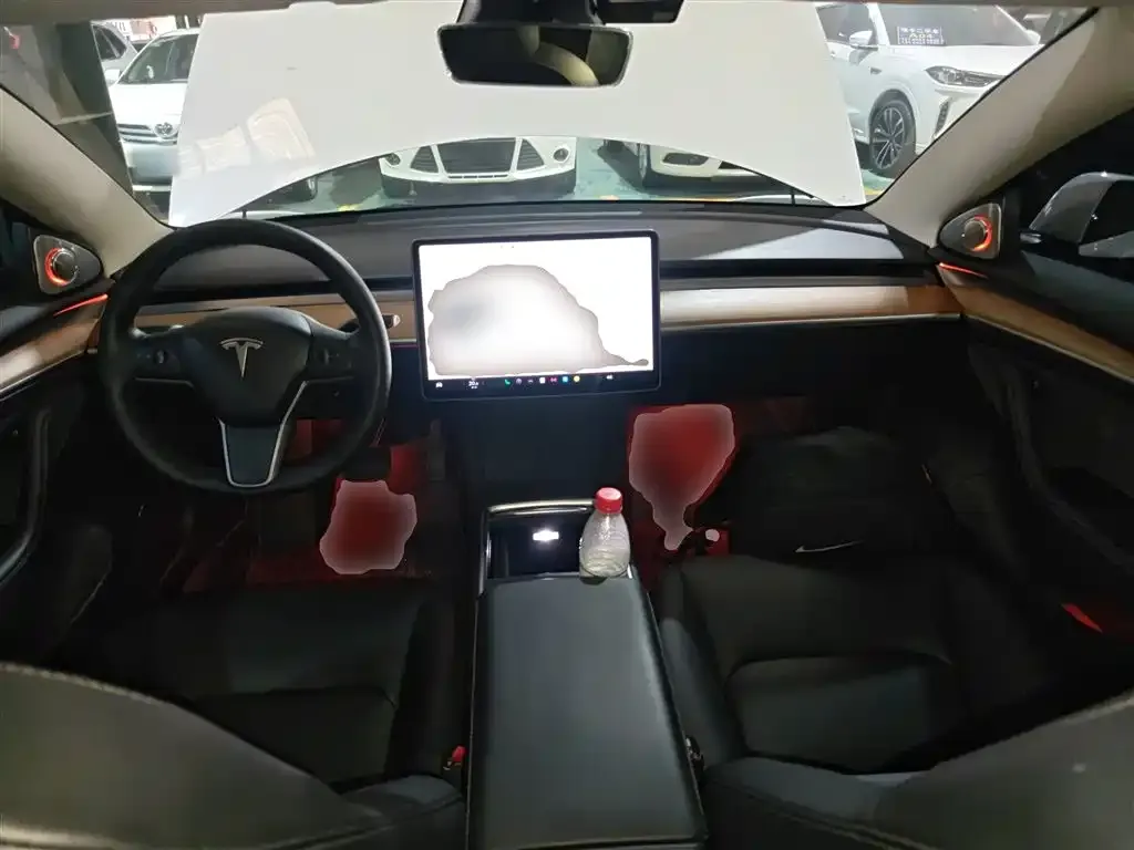 Tesla Model 3 — фото 10