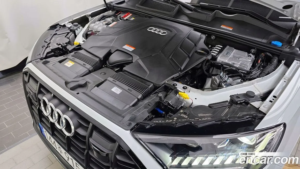 Audi Q7 2023 из KR, фото 6
