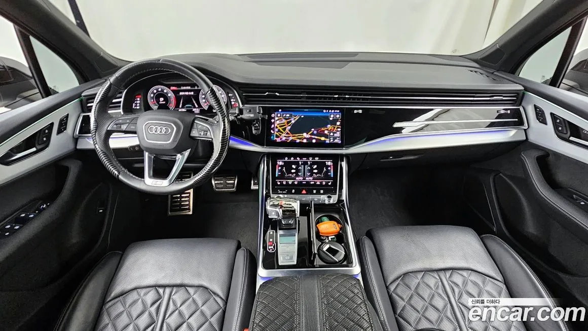Audi Q7 2023 из KR, фото 7
