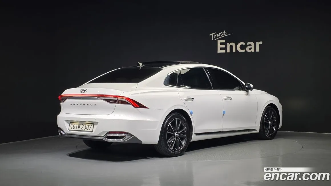 Hyundai Grandeur 2023 из KR, фото 2