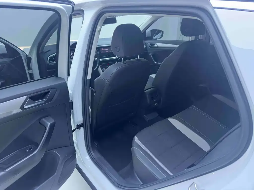 Volkswagen T-Roc 2022 из CN, фото 10