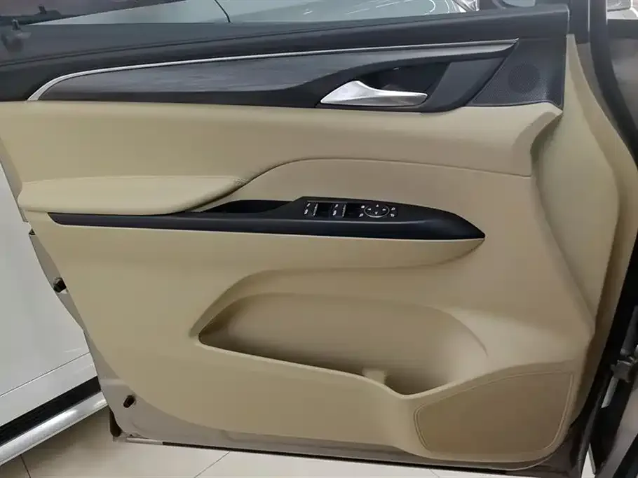 Buick GL8 2023 из CN, фото 7