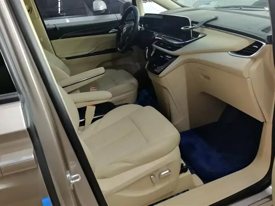 Buick GL8 2023 из CN, фото 8