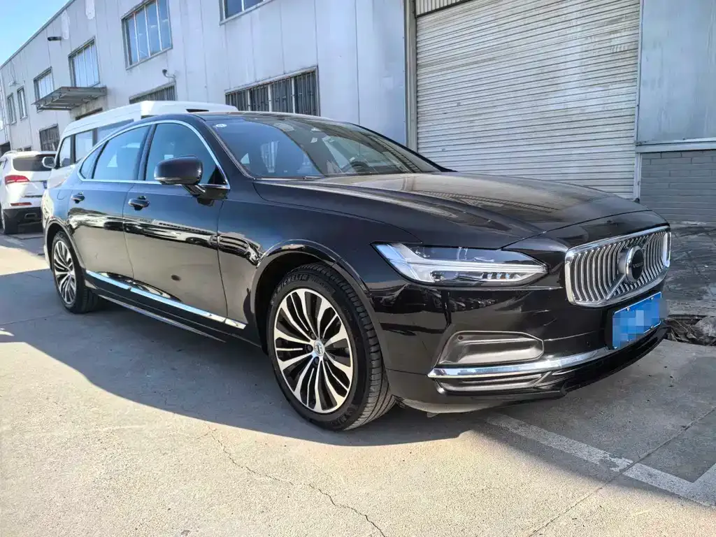 Volvo S90 2025 из CN, фото 2